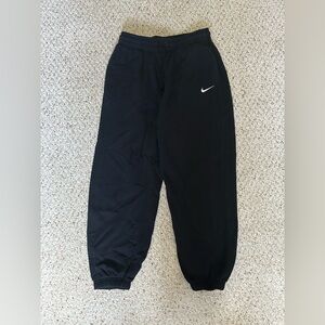Nike Women’s High Waisted Jogger Sweatpants Sportswear Phoenix Fleece